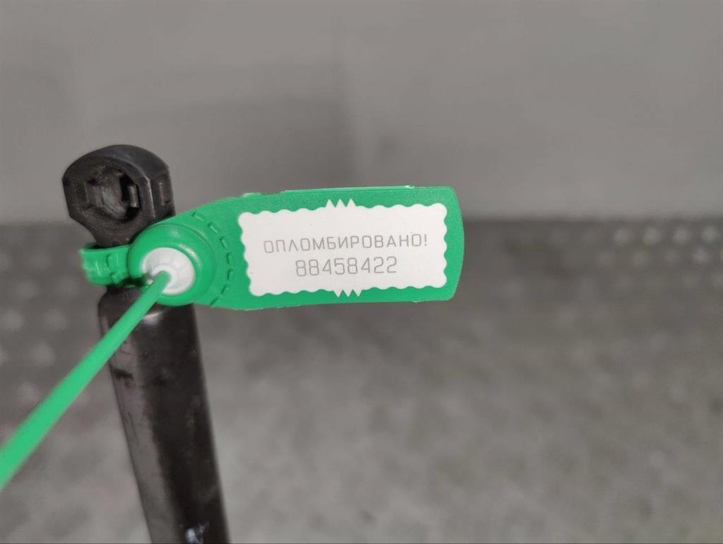 Амортизатор капота