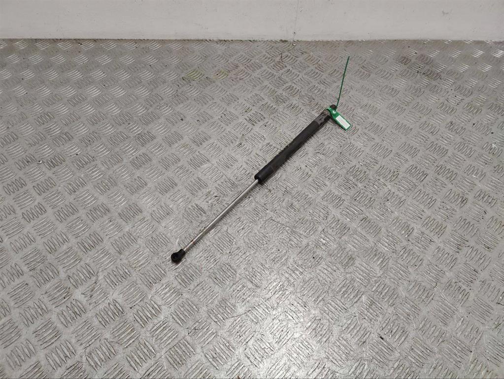 Амортизатор крышки багажника (3-5 двери)