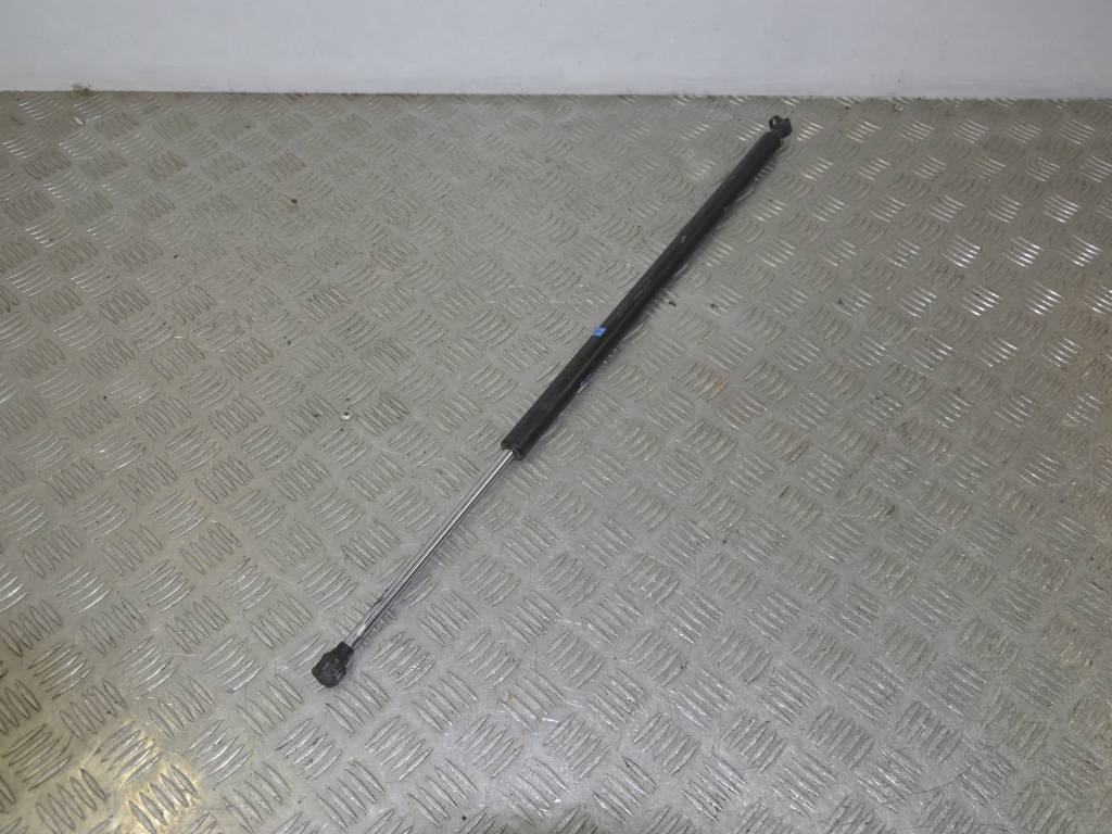 Амортизатор крышки багажника (3-5 двери)