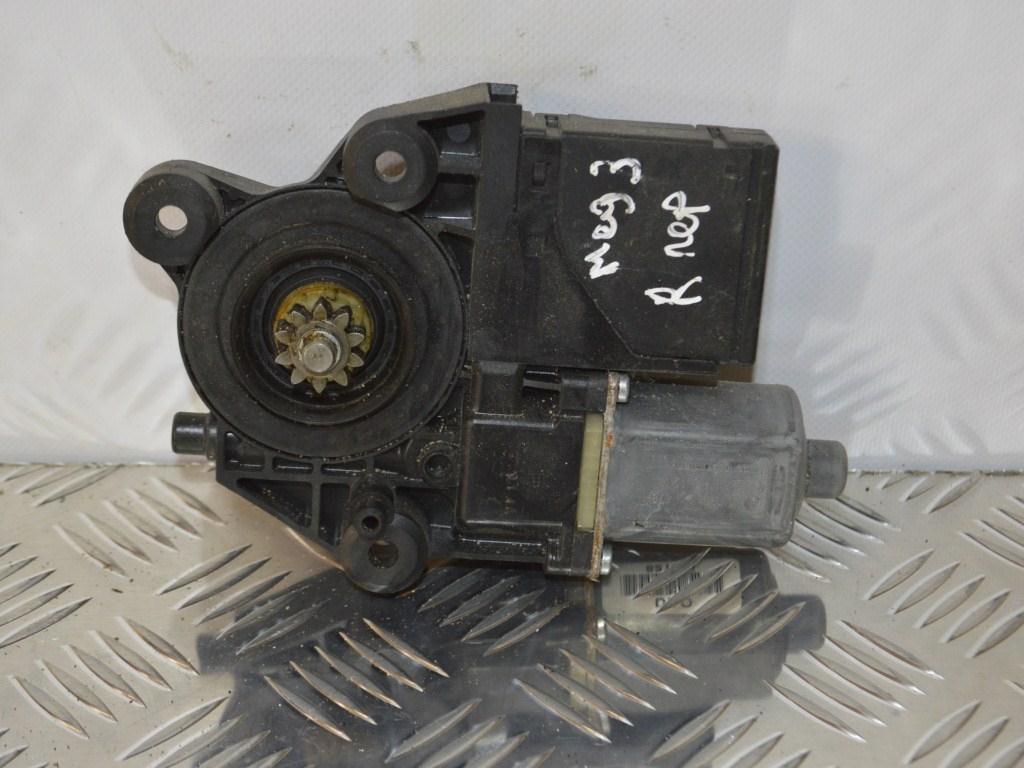 Моторчик стеклоподъемника передний правый