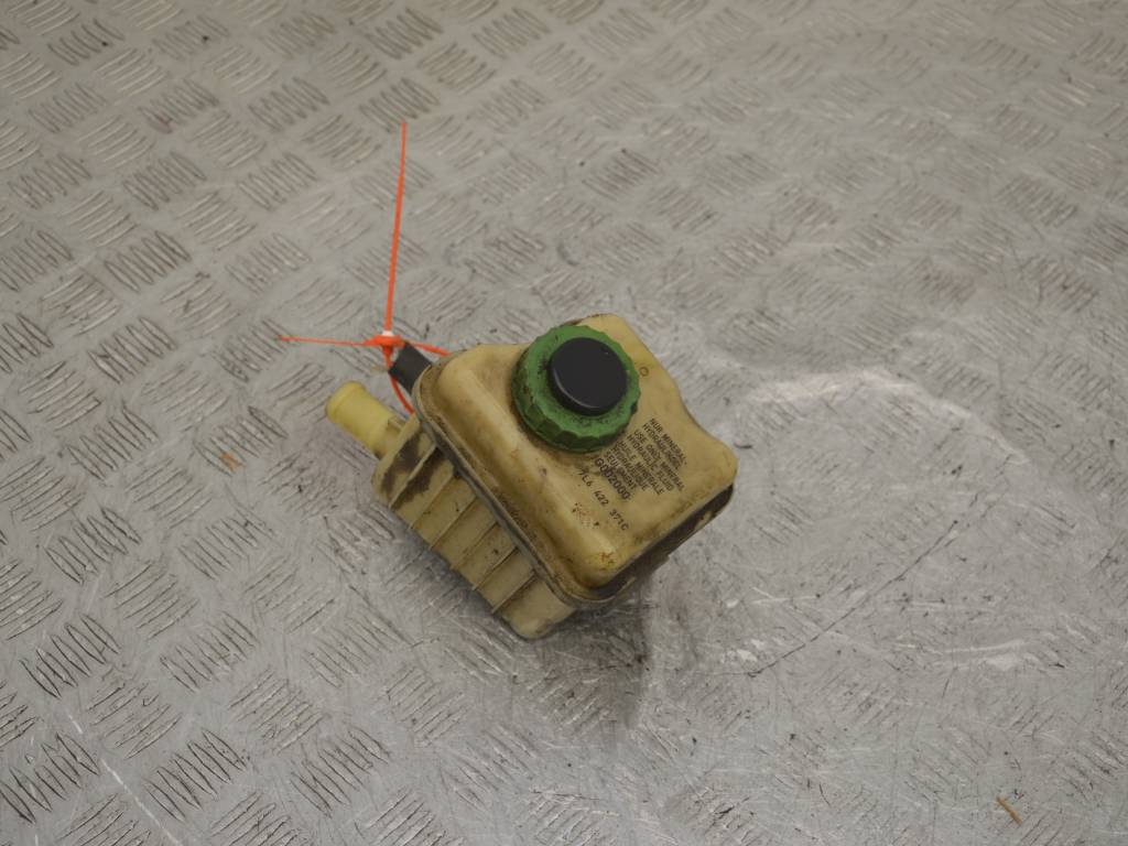 Бачок гидроусилителя