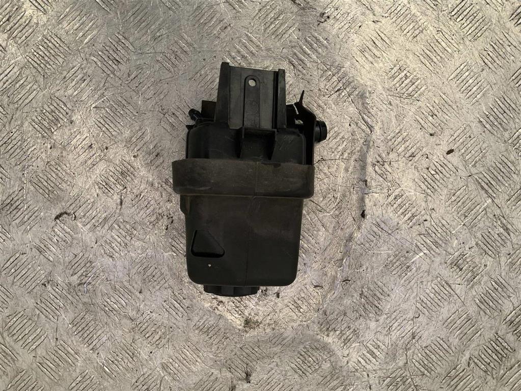 Бачок гидроусилителя