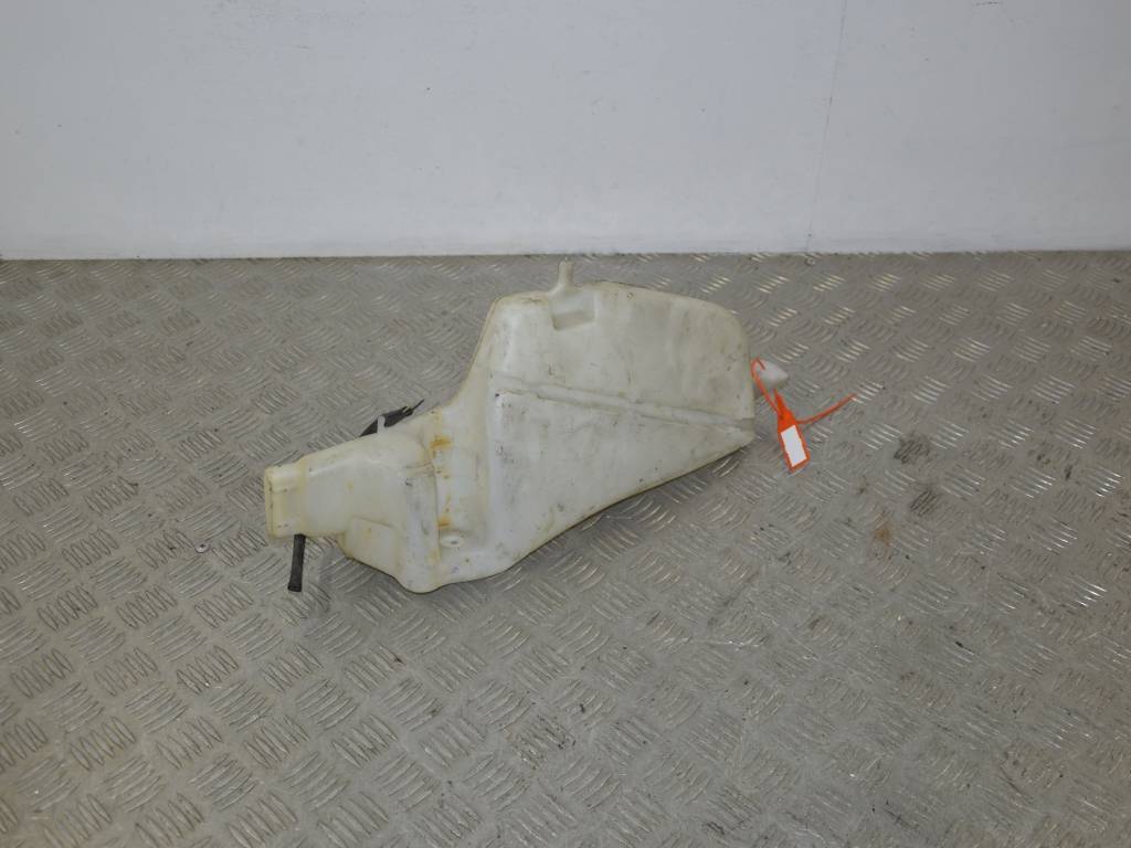 Бачок омывателя