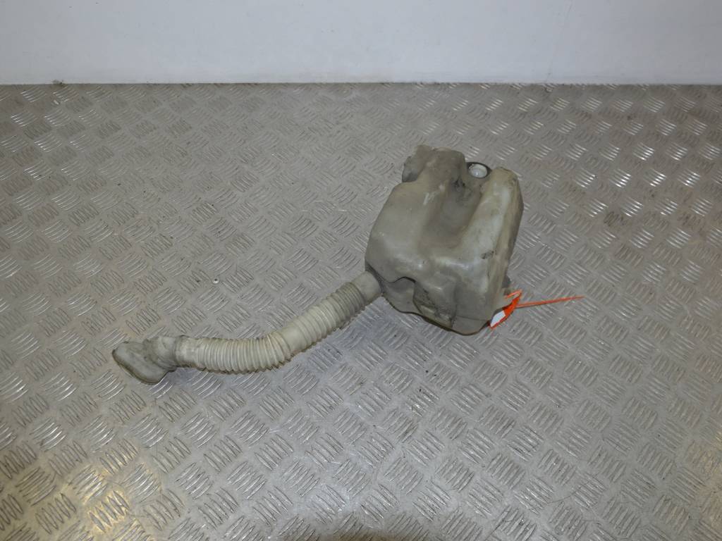 Бачок омывателя