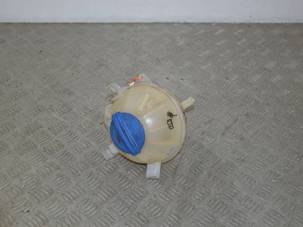 Бачок расширительный