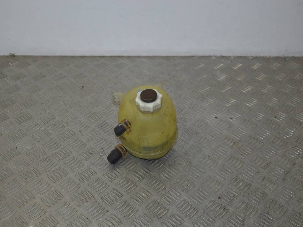 Бачок расширительный