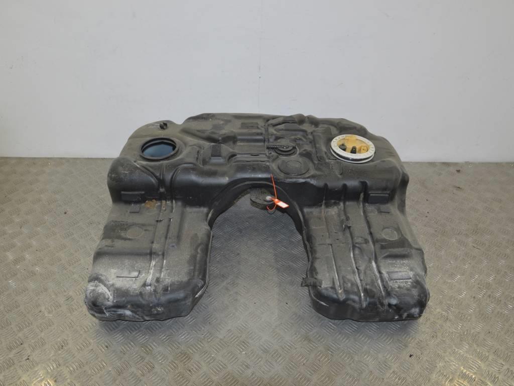 Бак топливный