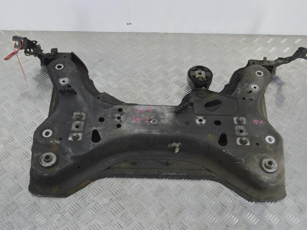 Балка подвески передняя (подрамник)