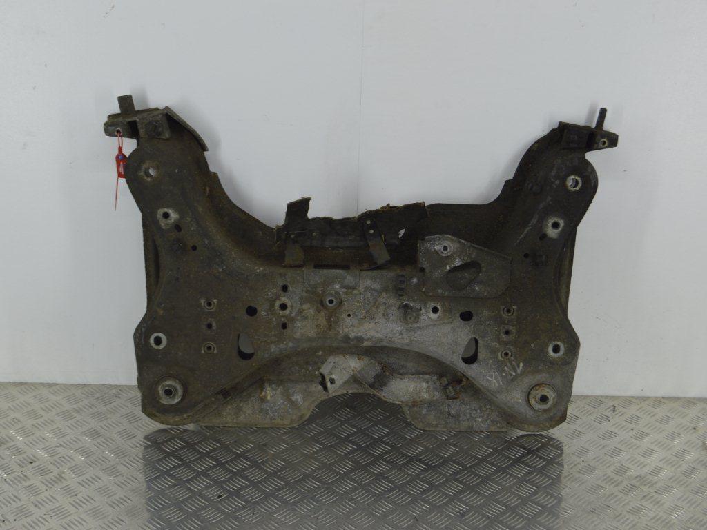 Балка подвески передняя (подрамник)