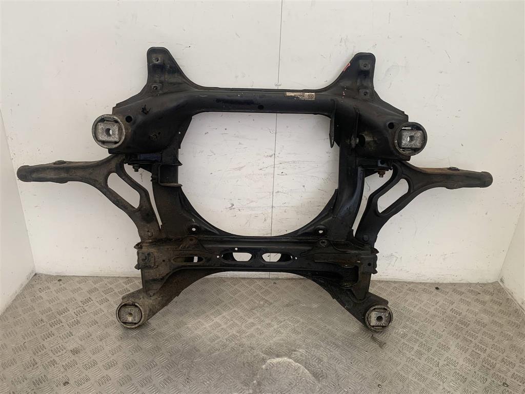 Балка подвески передняя (подрамник)