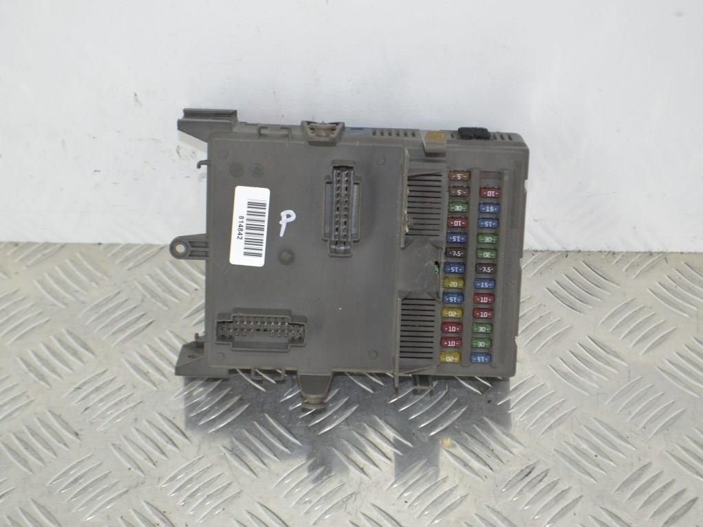 Блок предохранителей Renault Laguna 2 (2001-2007) 8200283816, 8200004201E