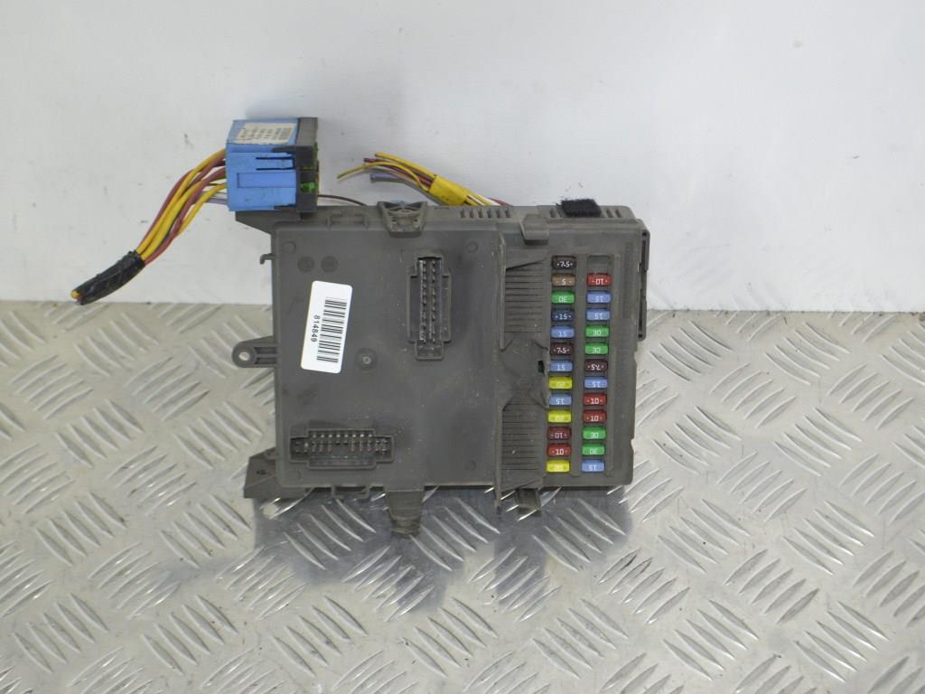 Блок предохранителей Renault Laguna 2 (2001-2007) 8200449594A