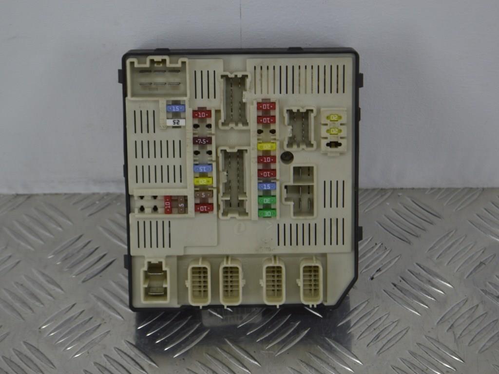 Блок предохранителей