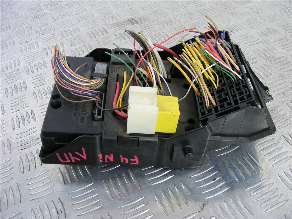 Блок предохранителей Renault Scenic 1 (1996-2003) 8200029342