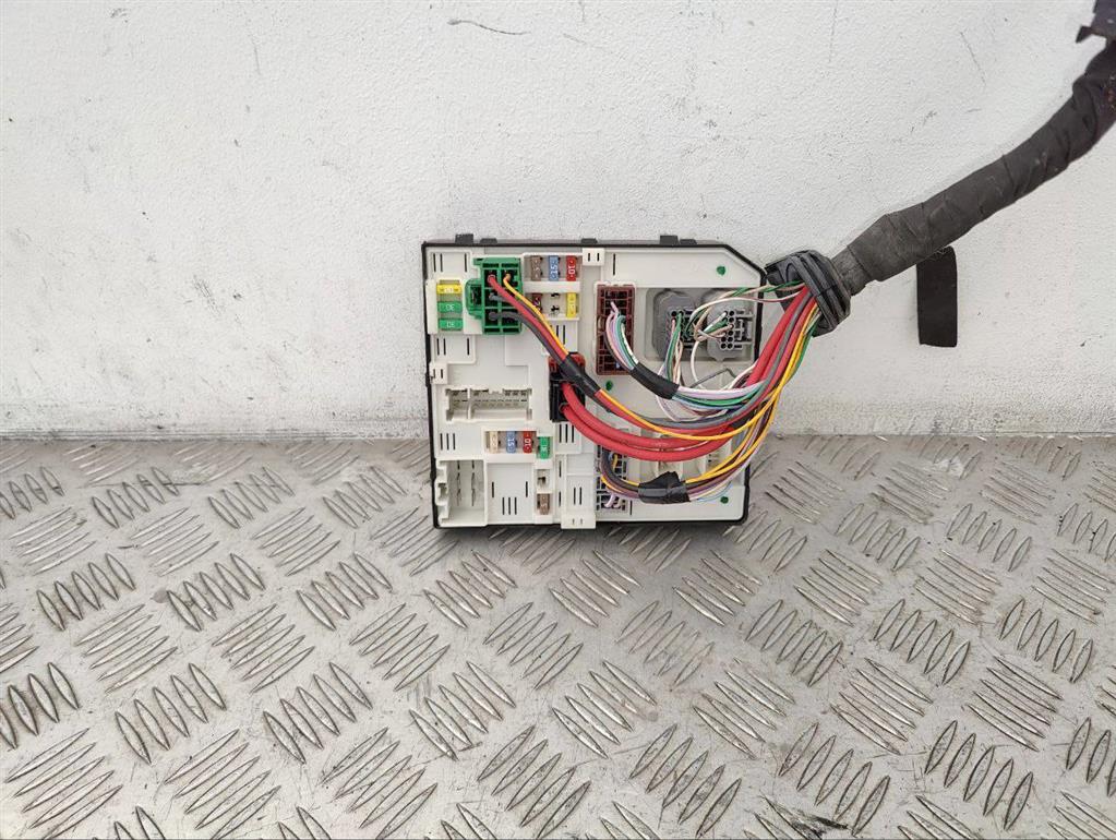 Блок предохранителей