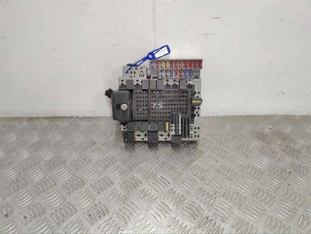 Блок предохранителей