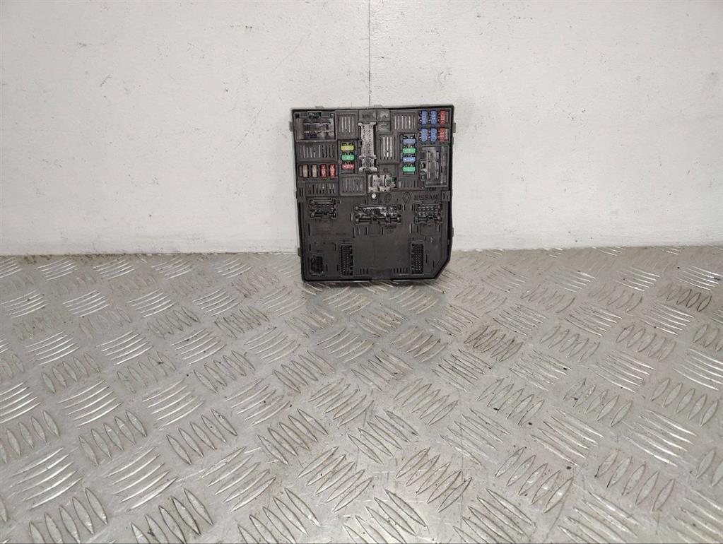 Блок предохранителей