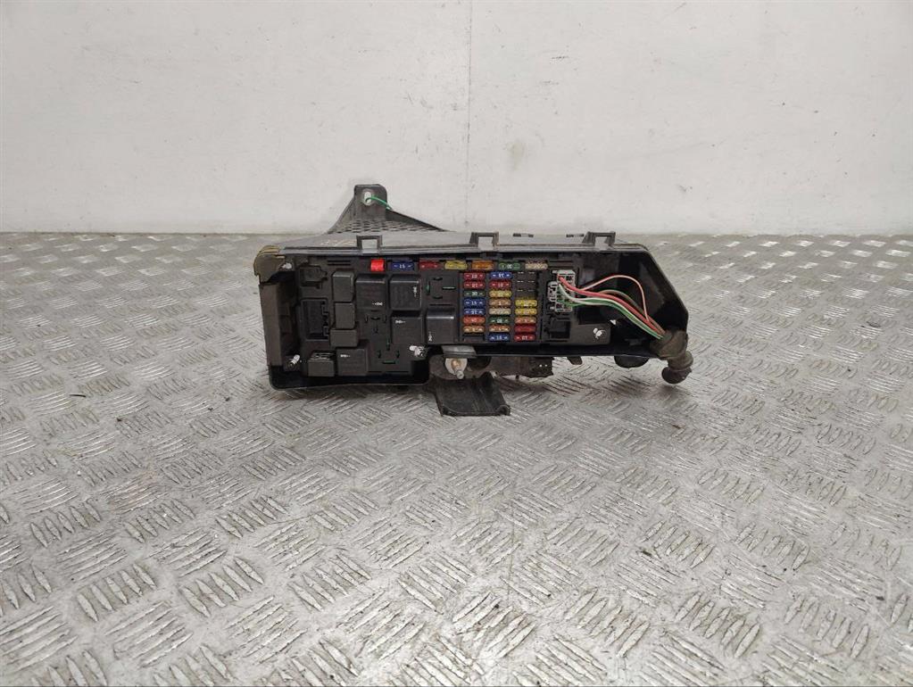 Блок предохранителей