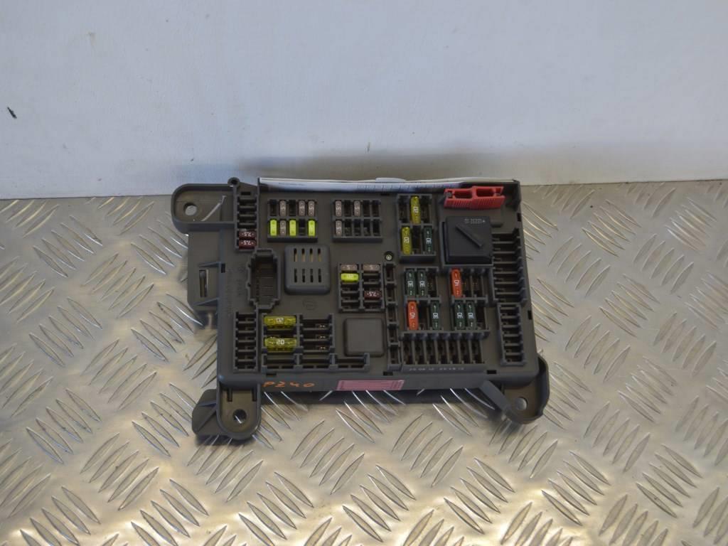 Блок предохранителей