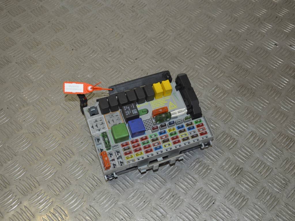 Блок предохранителей