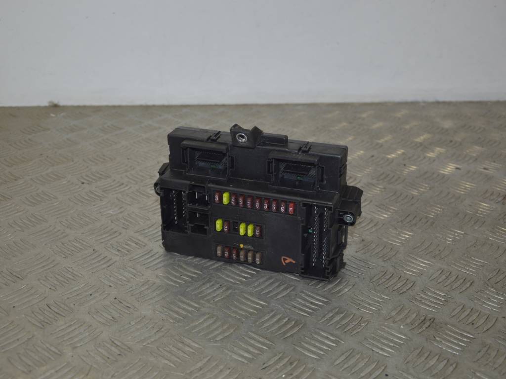 Блок предохранителей