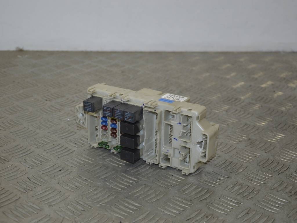 Блок предохранителей