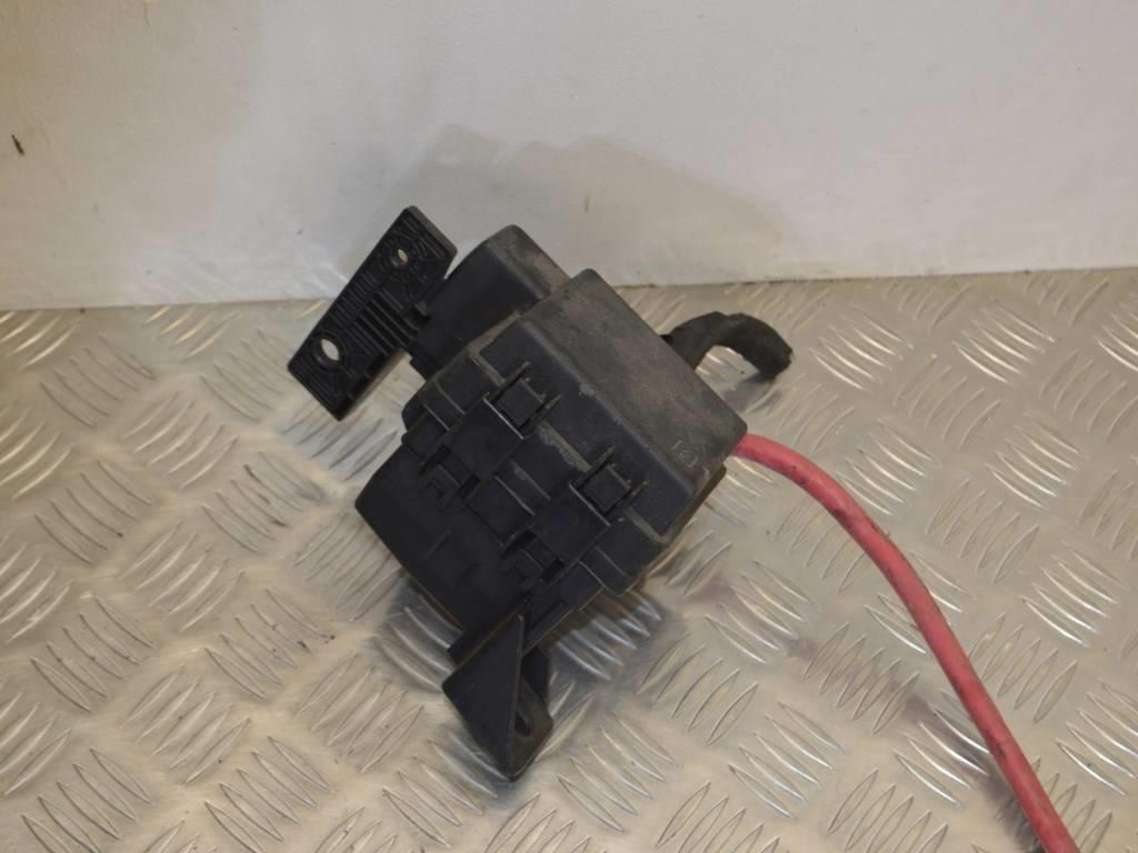 Блок реле Renault Scenic 3 (2008-2015) 243510001R