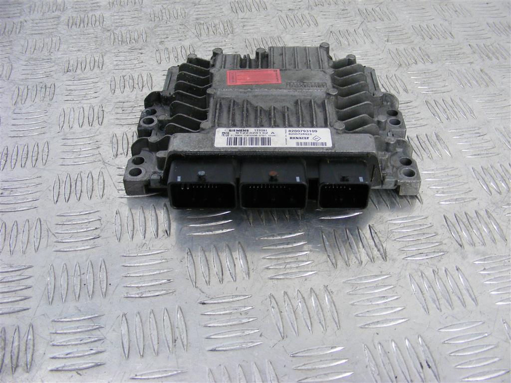 Блок управления двигателем