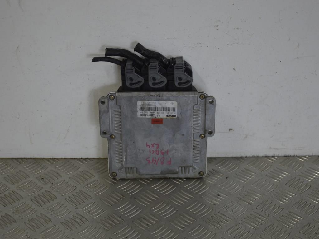 Блок управления двигателем Renault Scenic RX4 (1999-2003) 8200051666, 8200191871, 0281011039