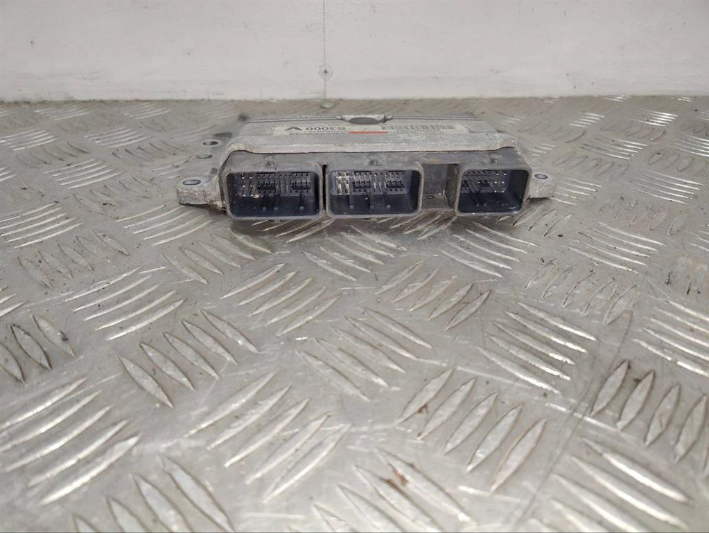 Блок управления двигателем