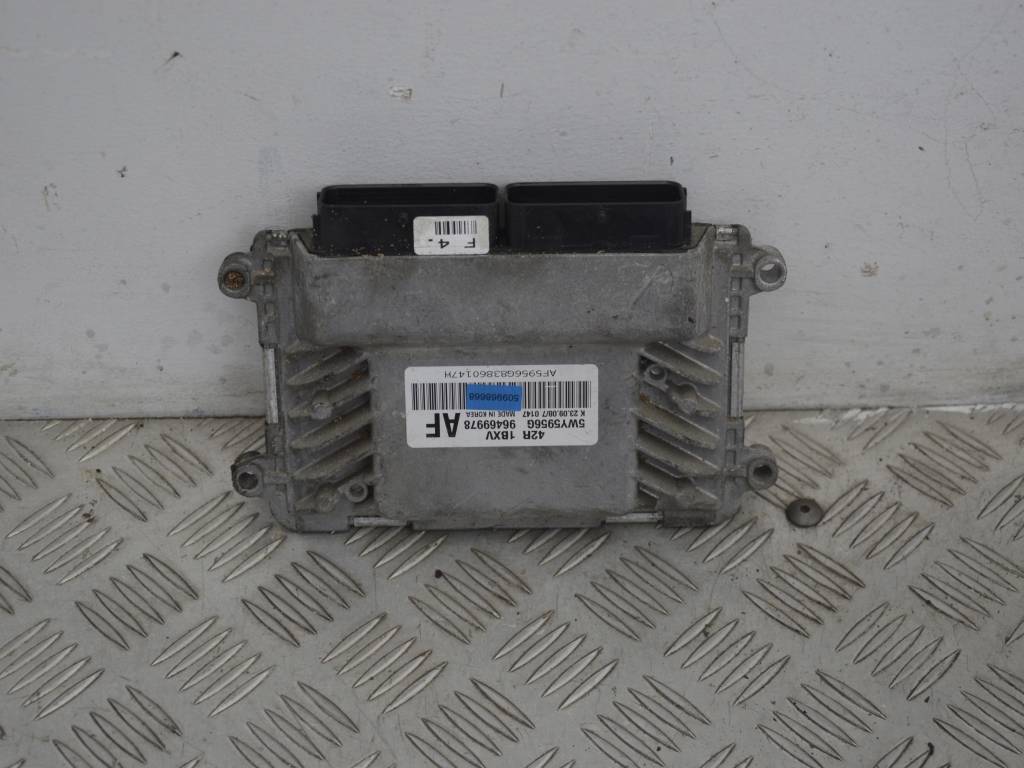 Блок управления двигателем