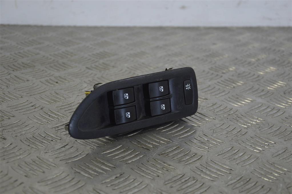 Блок управления стеклоподъемниками Renault Laguna 2 (2001-2007)