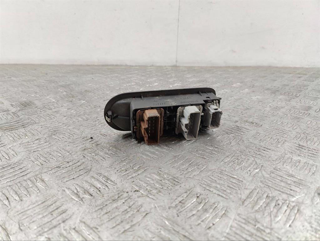 Блок управления стеклоподъемниками