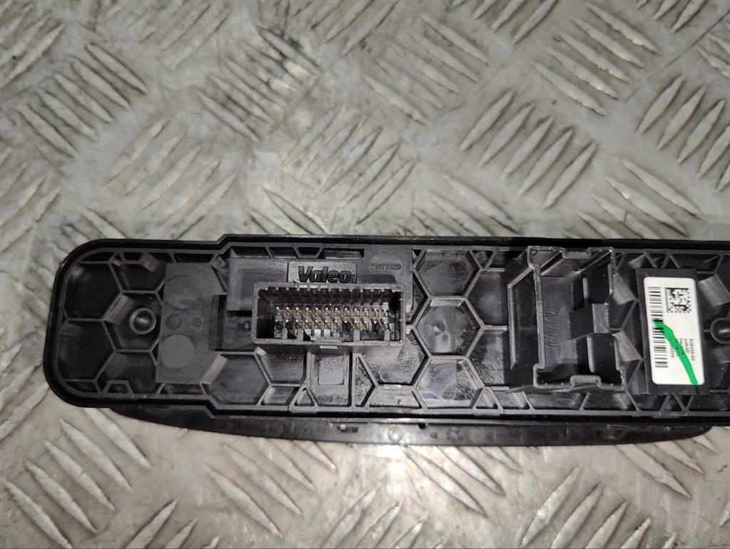 Блок управления стеклоподъемниками