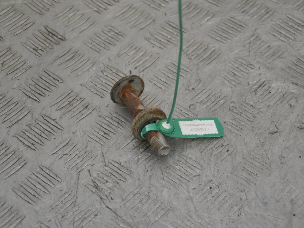 Болт развальный