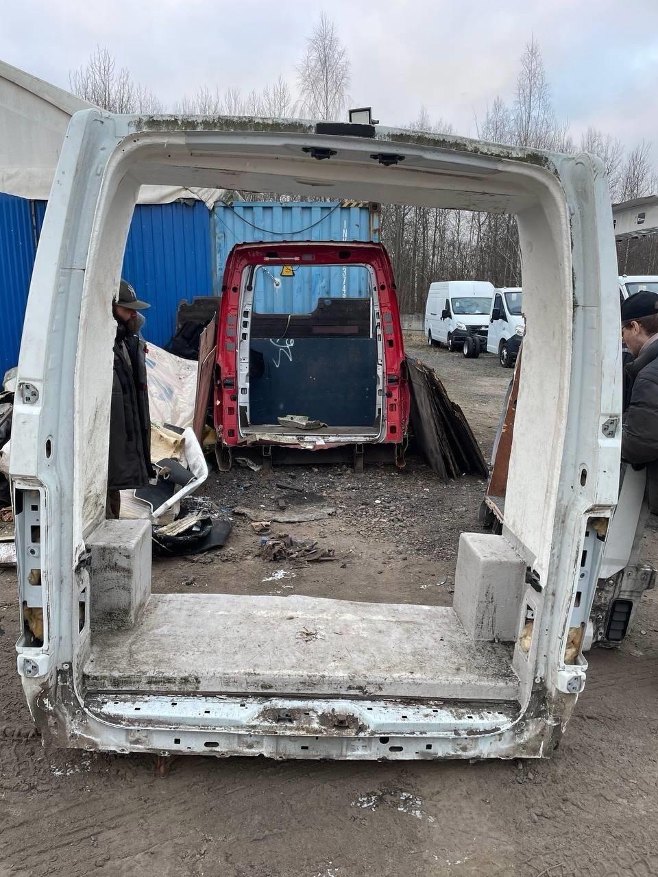 Четверть задняя левая