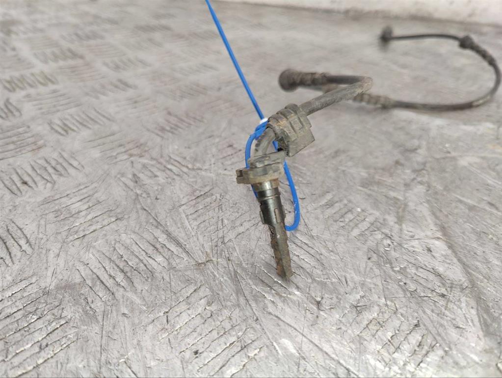 Датчик ABS передний