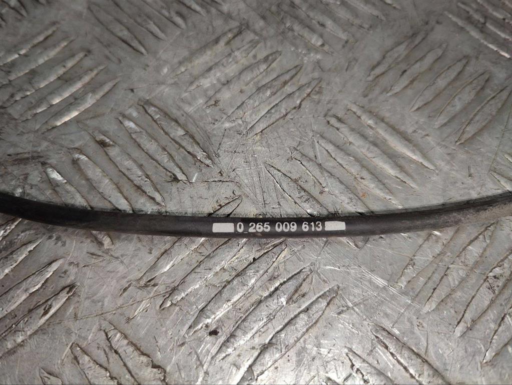 Датчик ABS передний