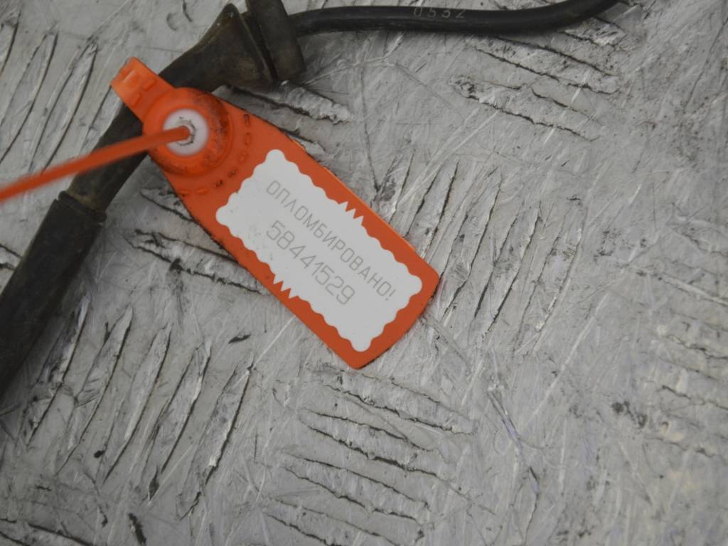 Датчик ABS передний