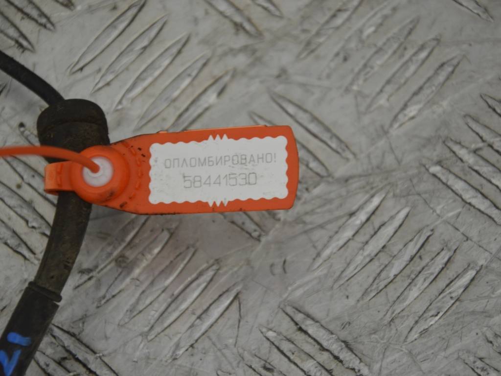 Датчик ABS передний