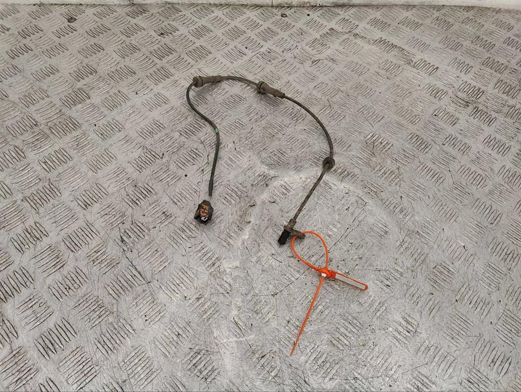 Датчик ABS задний