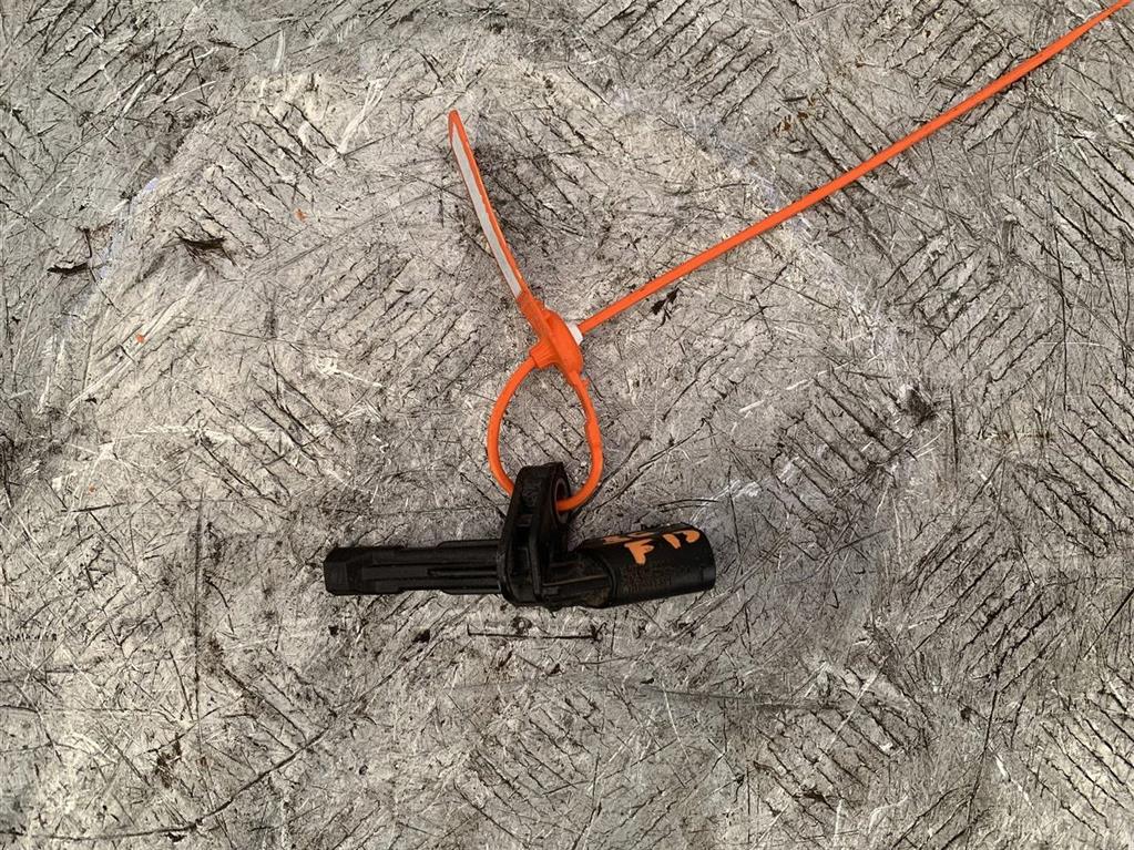 Датчик ABS задний