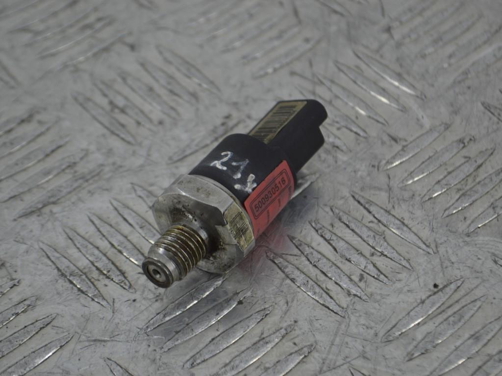 Датчик давления топлива