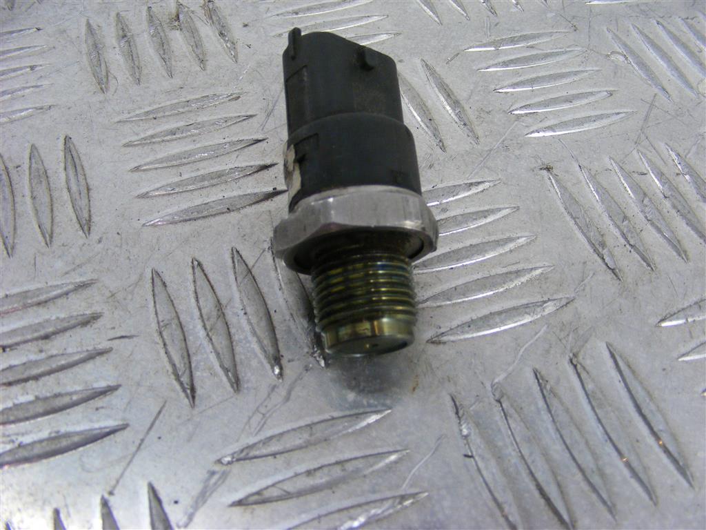 Датчик давления топлива