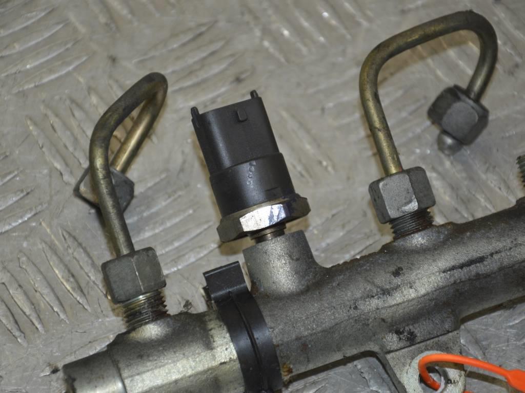 Датчик давления топлива