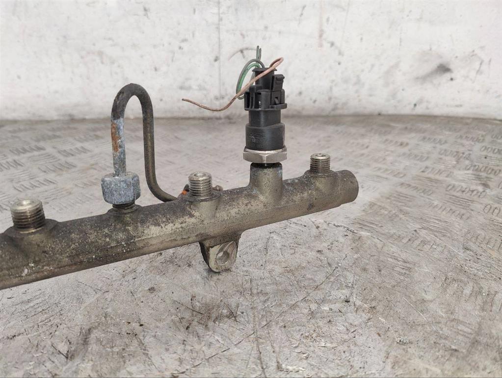 Датчик давления топлива