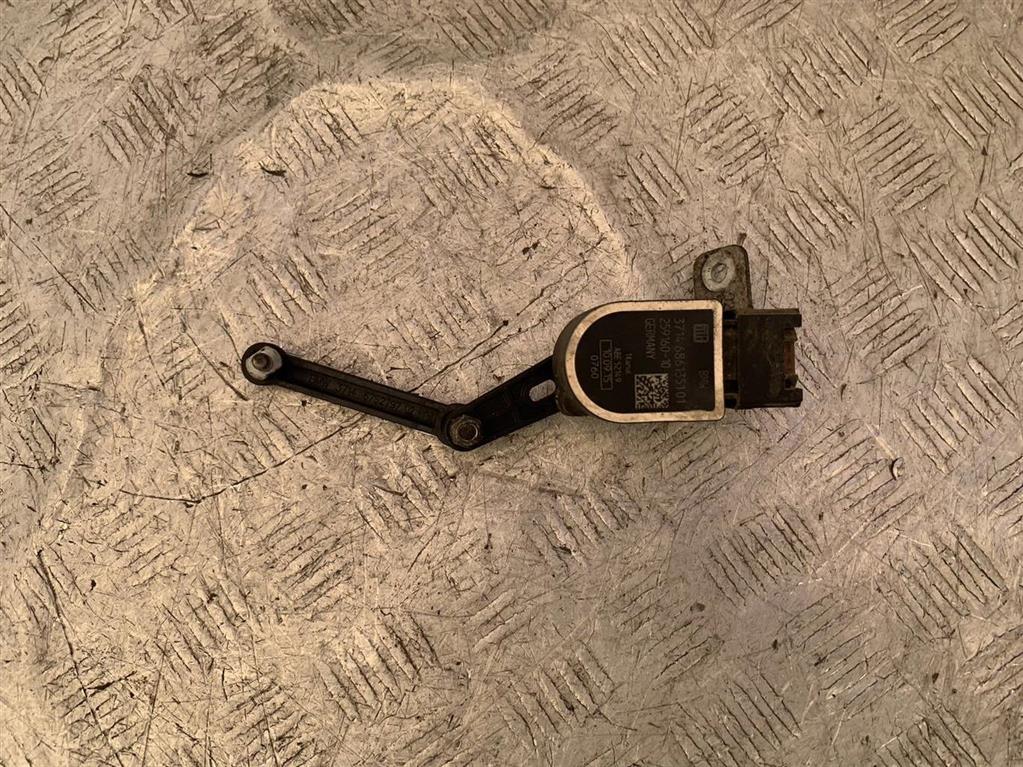 Датчик положения кузова