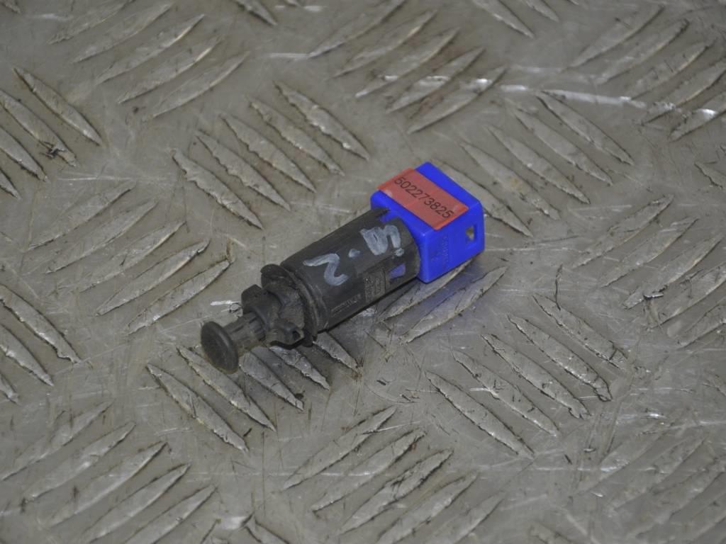 Датчик положения педали сцепления