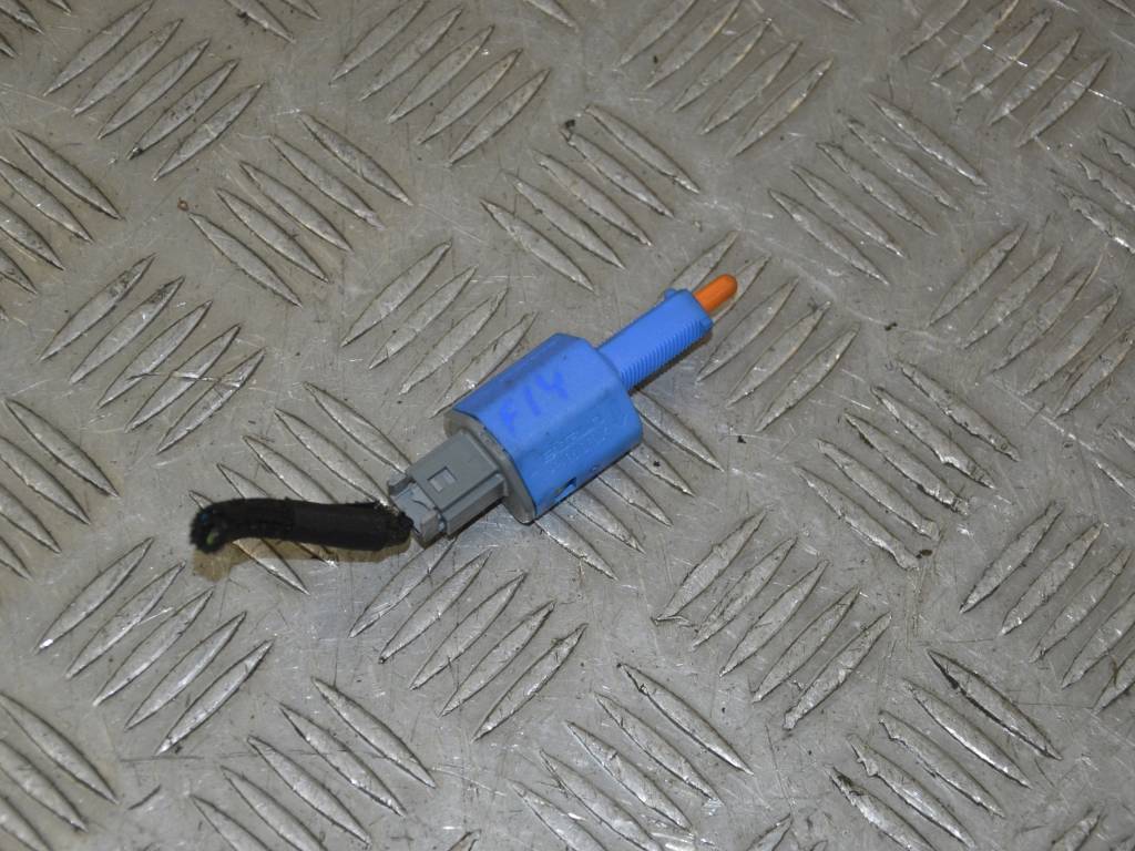 Датчик положения педали сцепления