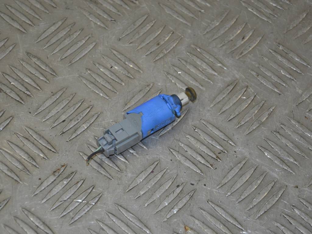 Датчик положения педали сцепления